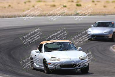 media/Jun-01-2025-CalClub SCCA (Sun) [[eae223c5dd]]/Group 1/Track Event 4/